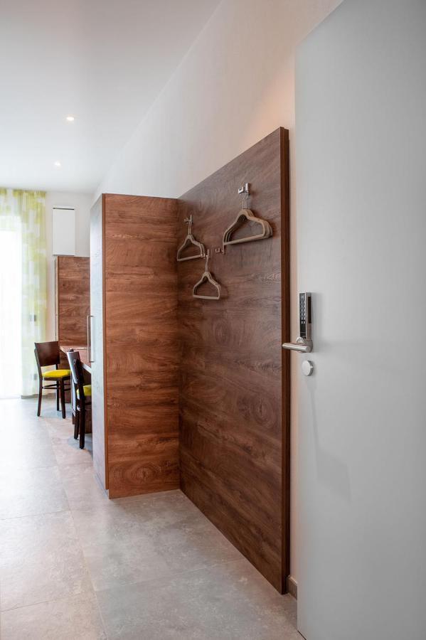 Hotel Gruene Elster Fuerth Ngoại thất bức ảnh
