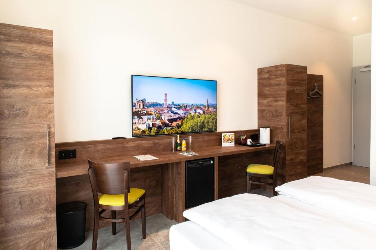 Hotel Gruene Elster Fuerth Ngoại thất bức ảnh